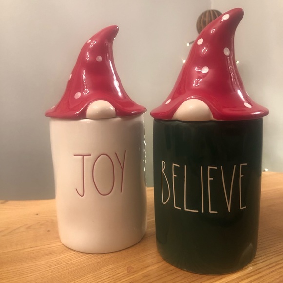 RAE DUNN: Christmas Gnome Sented Candle with lid Topper Canister 🇺🇸 RELEASE - Picture 5 of 8